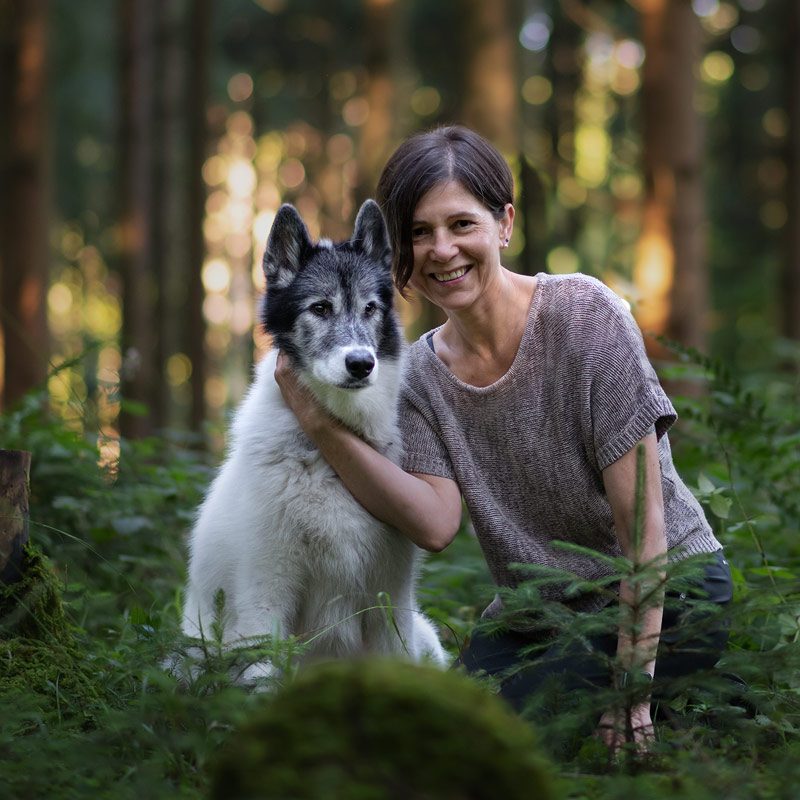 Hundefotografin Manuela Klaeui mit Groenlandhuendin Piper